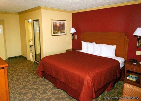 堪萨斯城品质酒店及套房 - 独立城i-70公路东 客房 照片